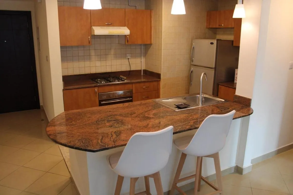 One Bed Apartment At A Great Location In Dubai Marina