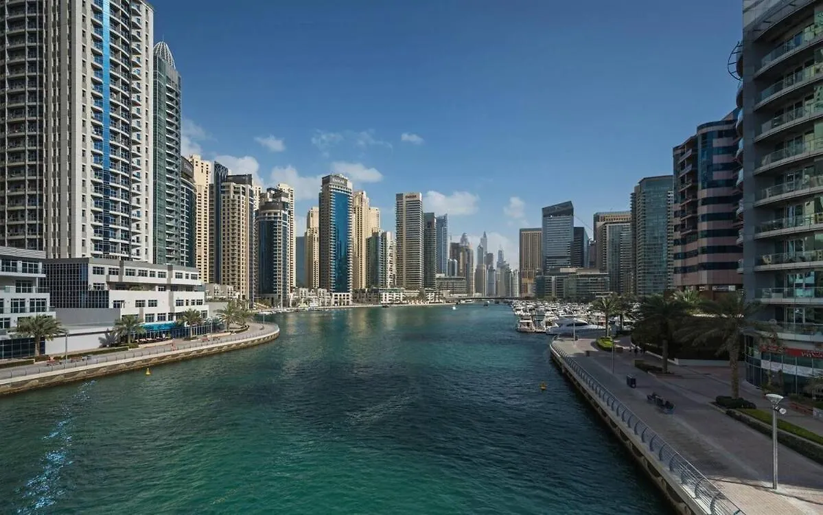 One Bed Apartment At A Great Location In Dubai Marina